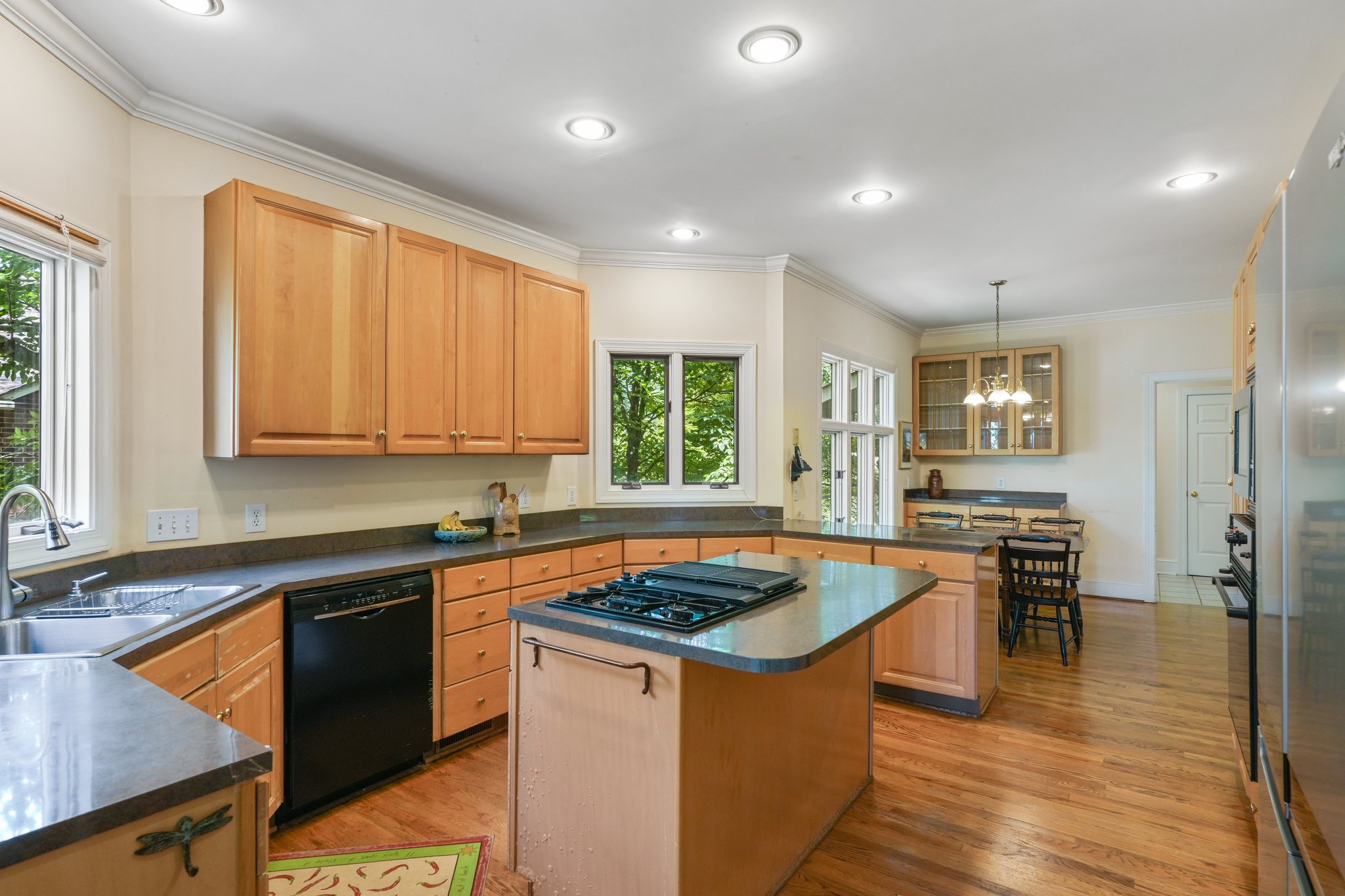 Ponderosa Cir-S2107-026.jpg