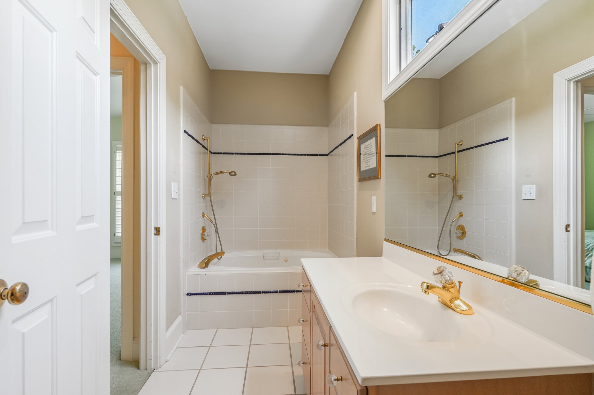 Ponderosa Cir-S2107-048.jpg