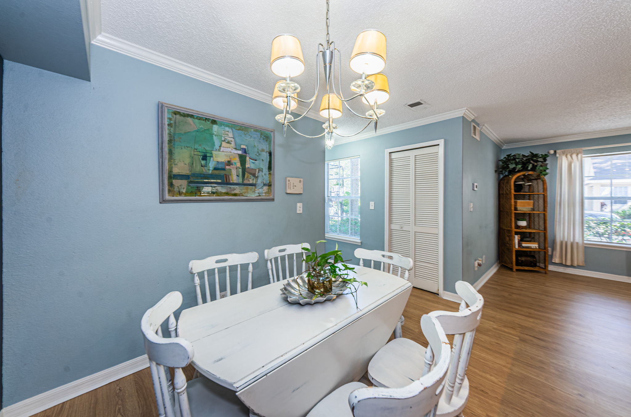 Dining Room4-4