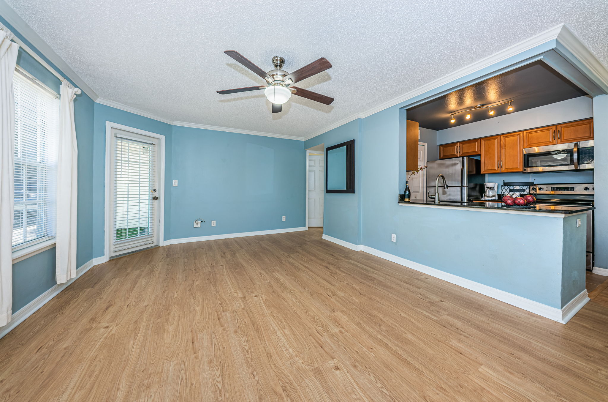 Living Room2-5