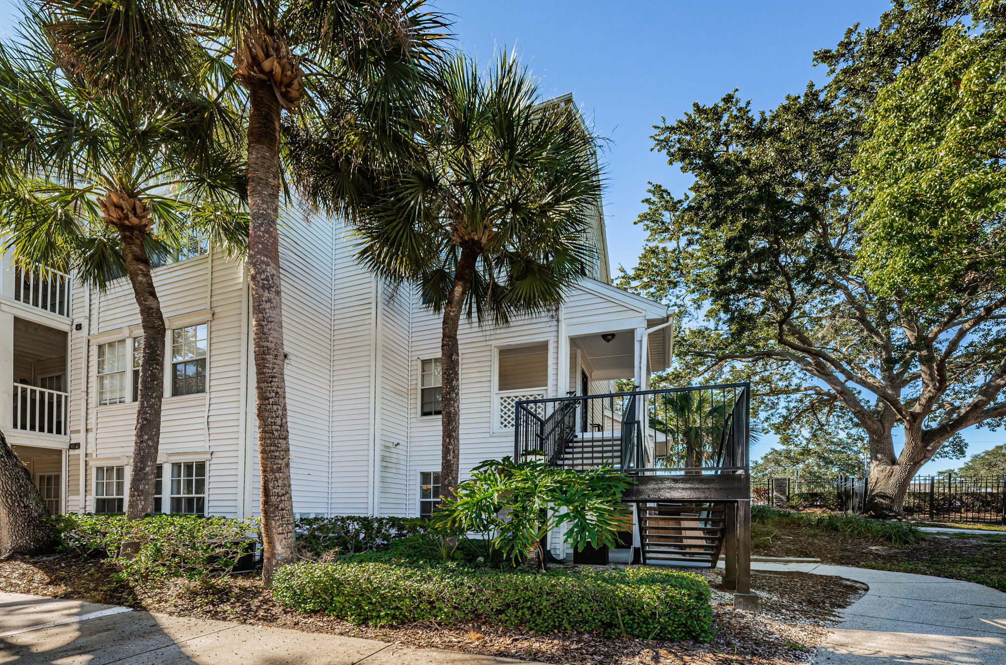 Front Exterior1-5