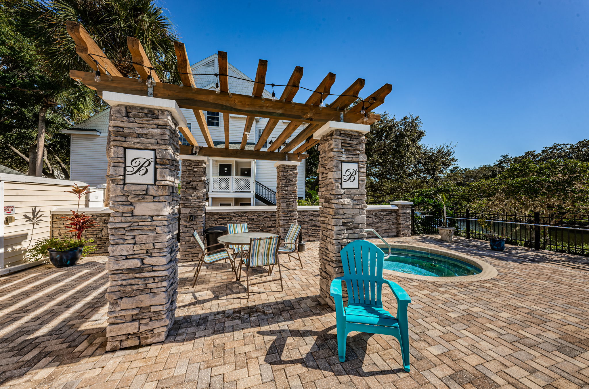 Patio1-3