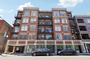 N Clark St 408-S1405-001.jpg