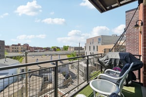 N Clark St 408-S1405-026.jpg