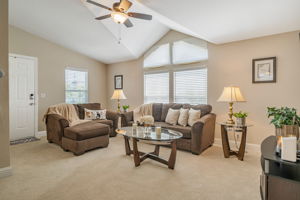 006_ 3263 Vineyard Ave 68 