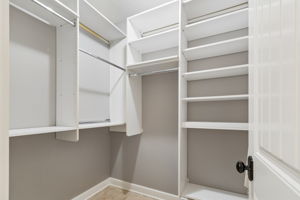 Walk-in Closet Bedroom 2