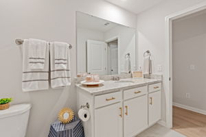  Photo 40
