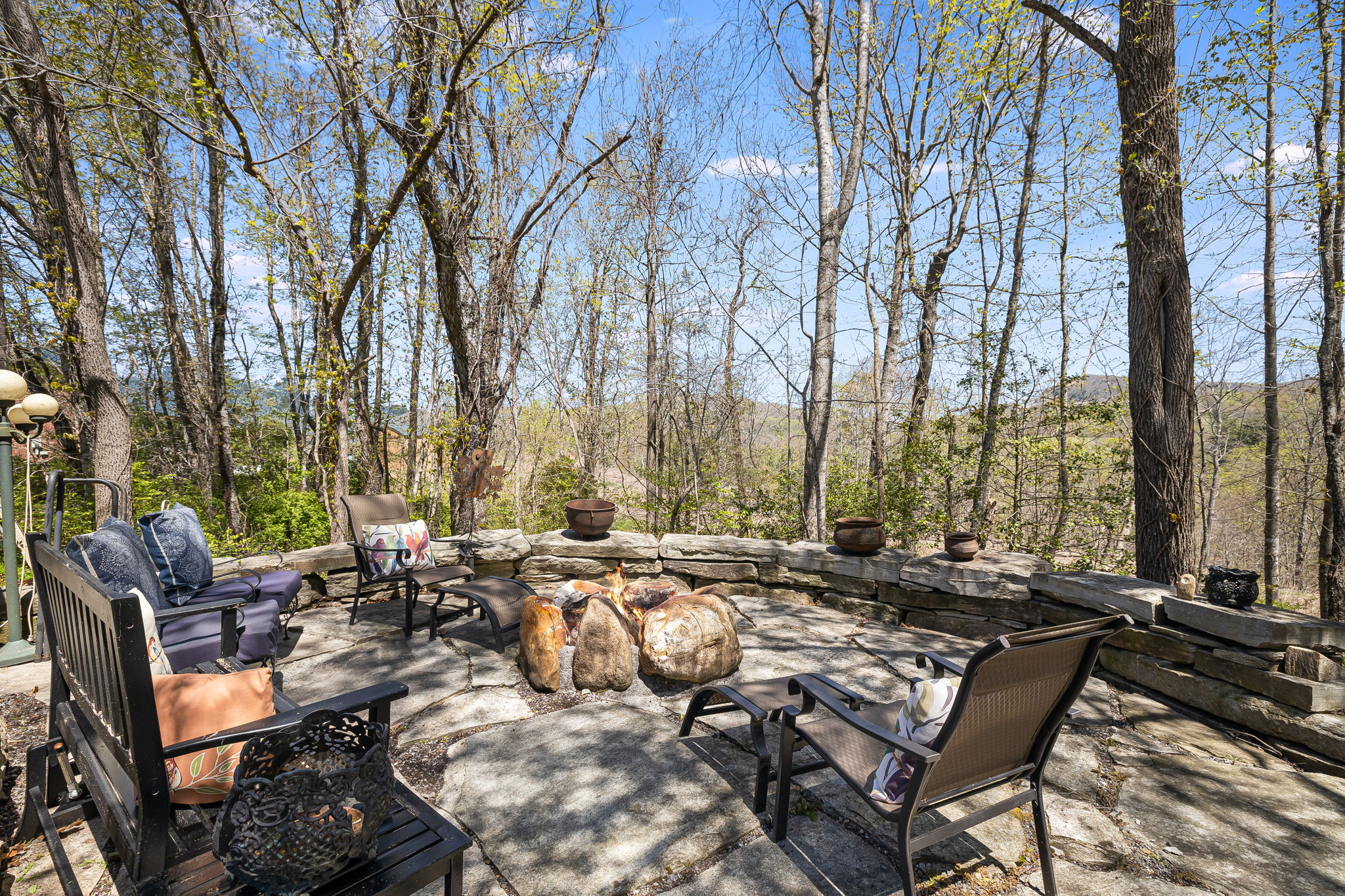 There's a huge firepit!