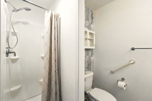 Photo 33