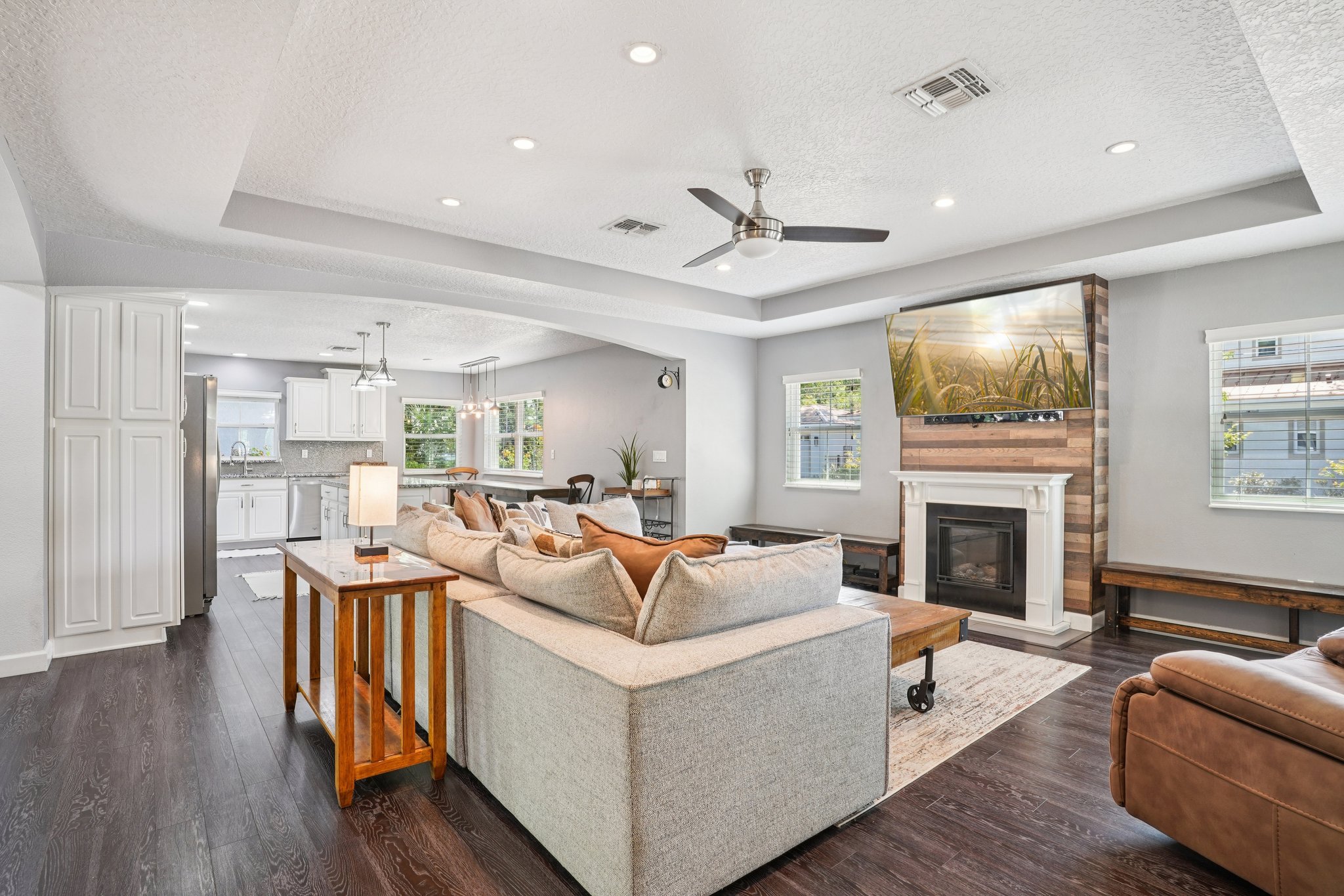 S Lakeview Ave-S2803-009.jpg