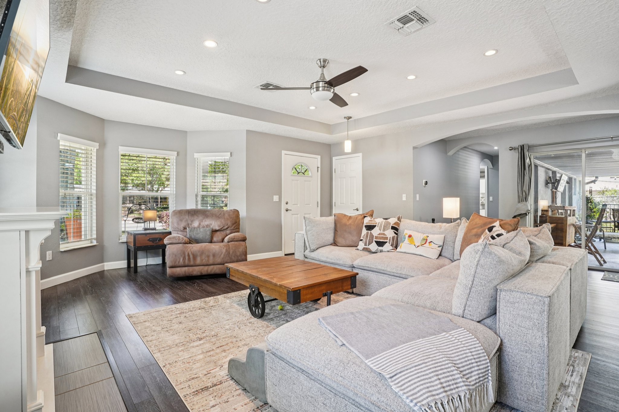 S Lakeview Ave-S2803-011.jpg