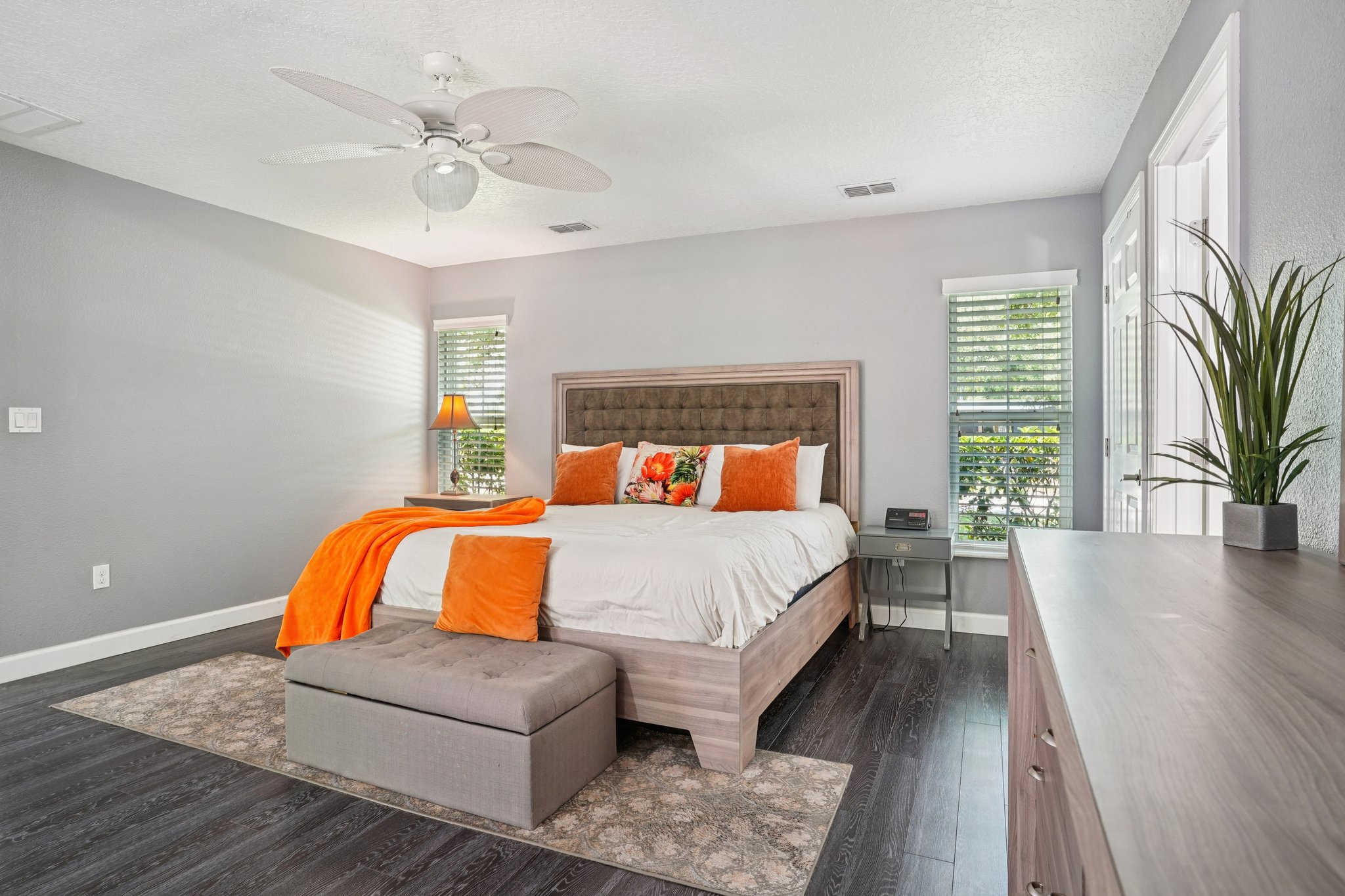 S Lakeview Ave-S2803-020.jpg