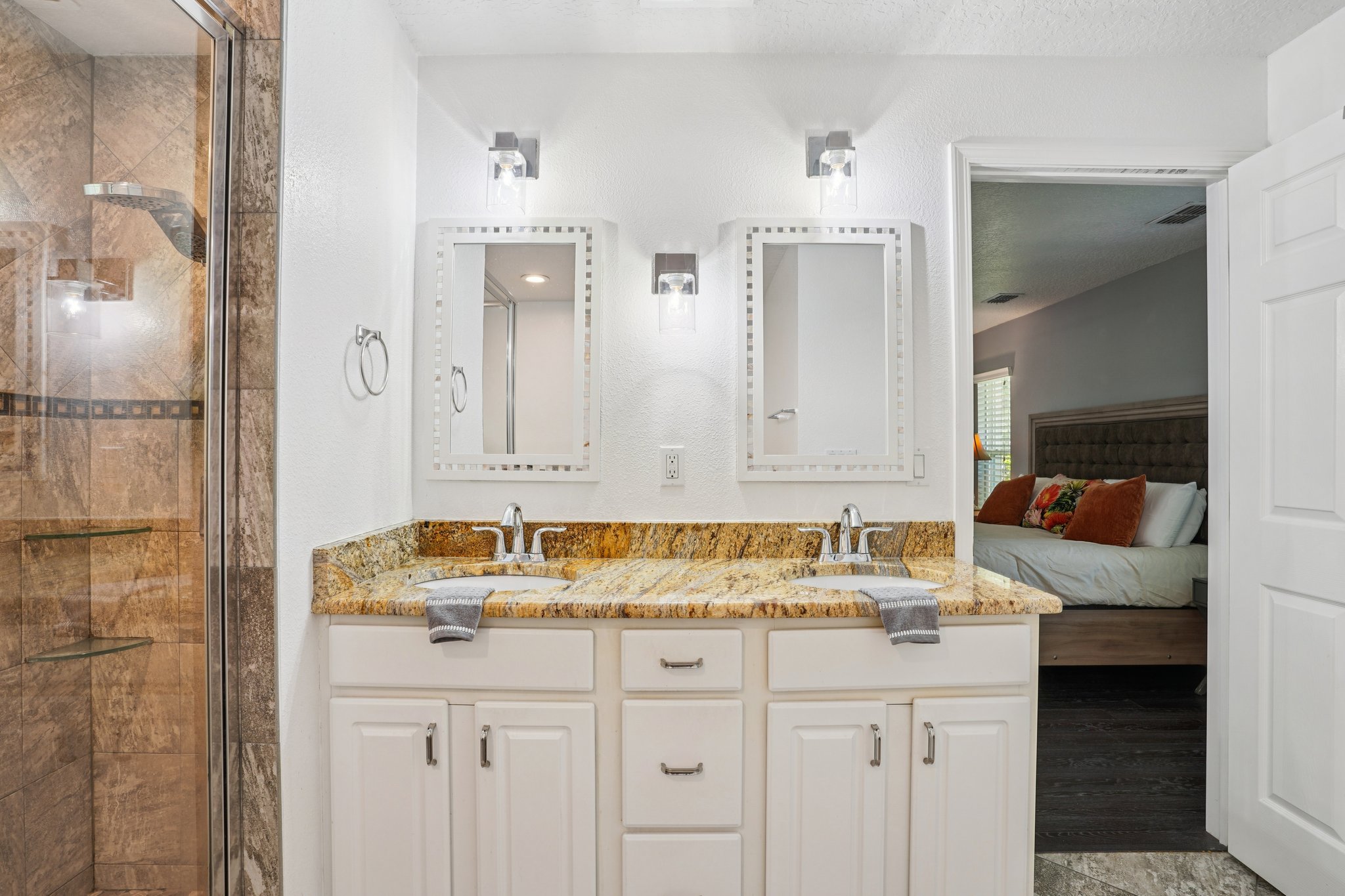 S Lakeview Ave-S2803-023.jpg