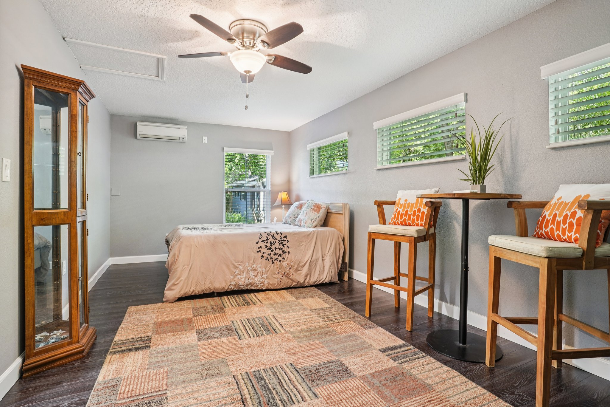 S Lakeview Ave-S2803-027.jpg