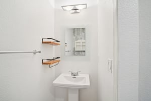 S Lakeview Ave-S2803-030.jpg