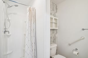 S Lakeview Ave-S2803-031.jpg