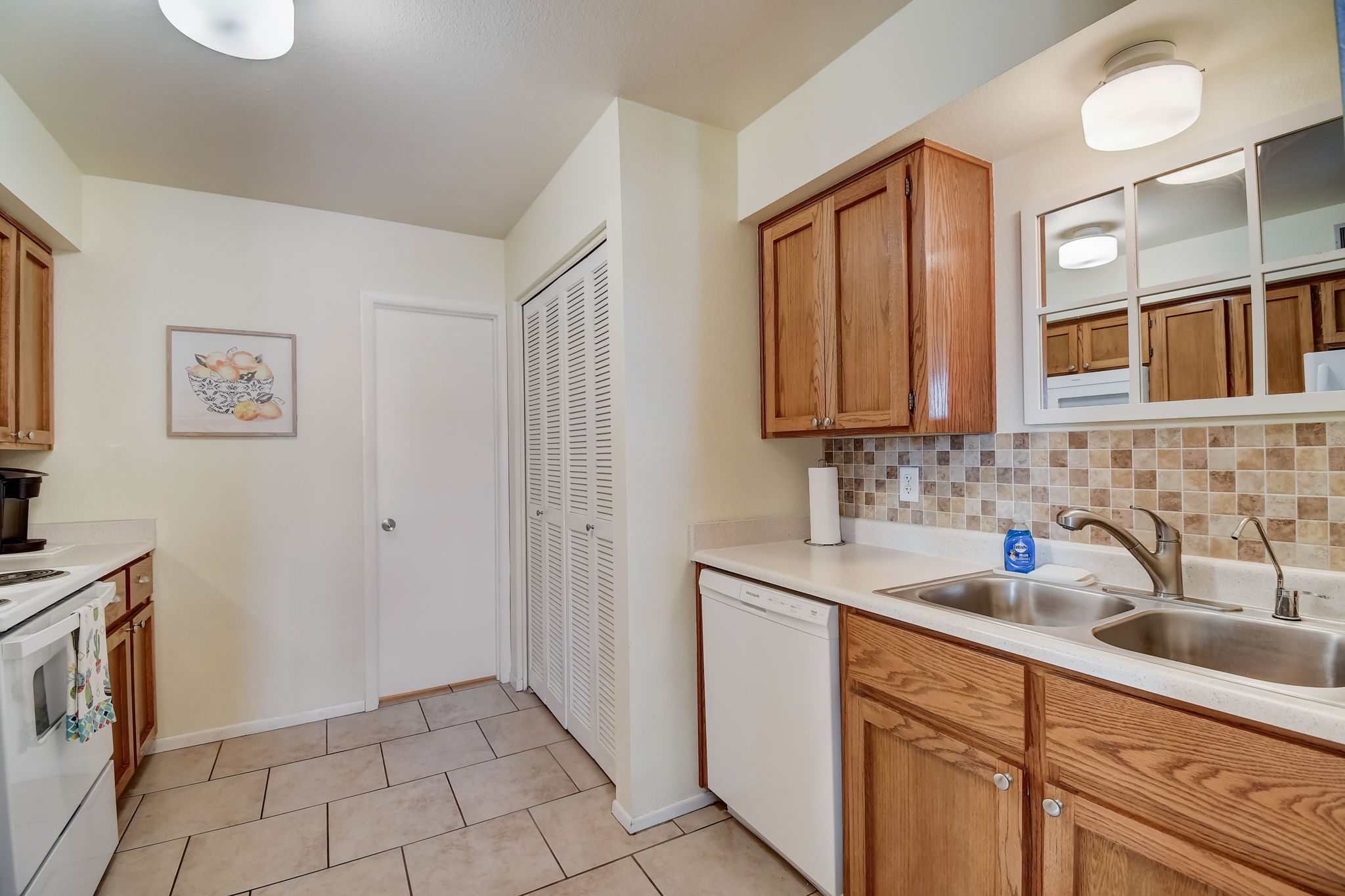 S Goldfield Rd 101-012