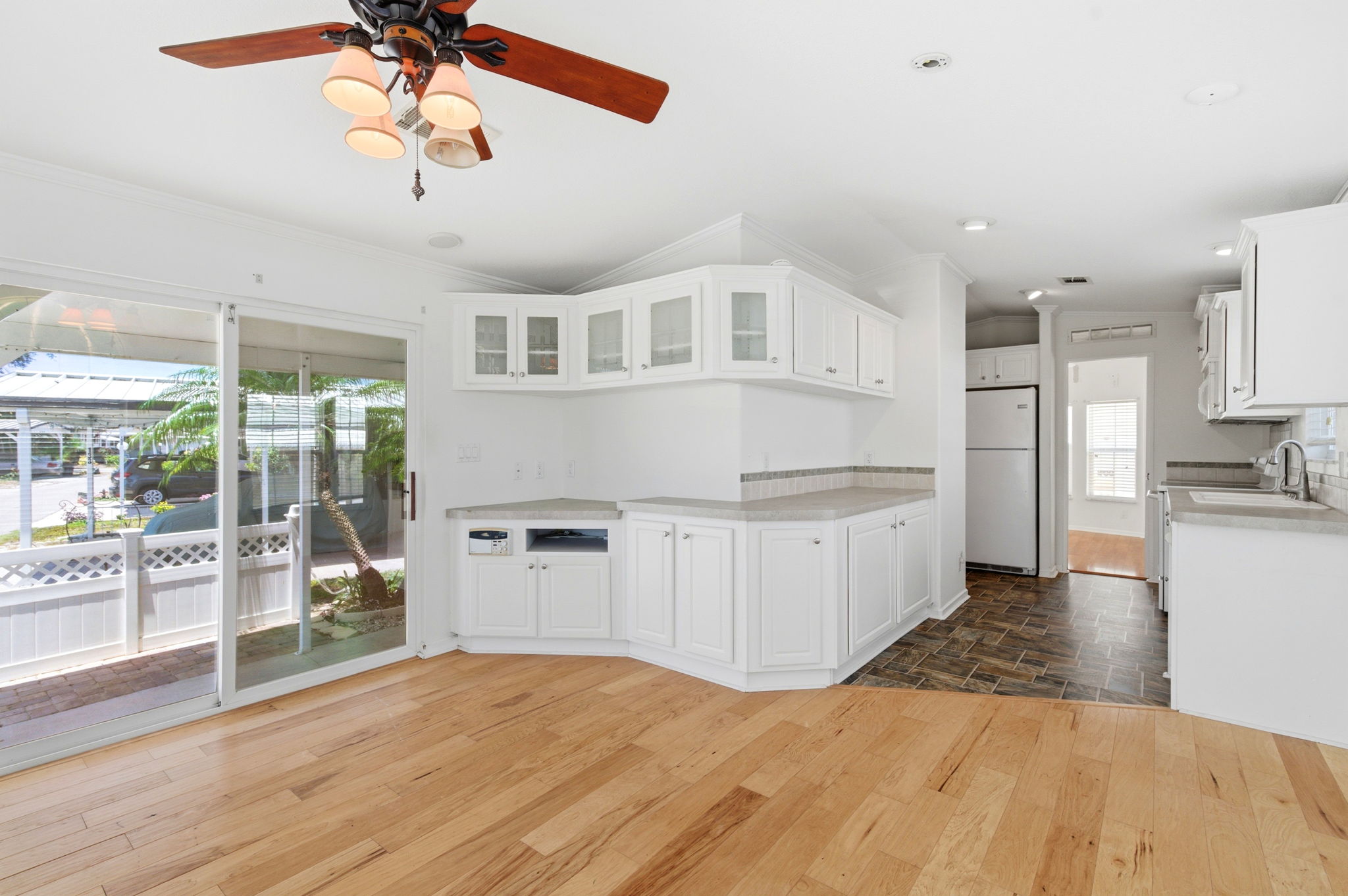 Interiors (14)