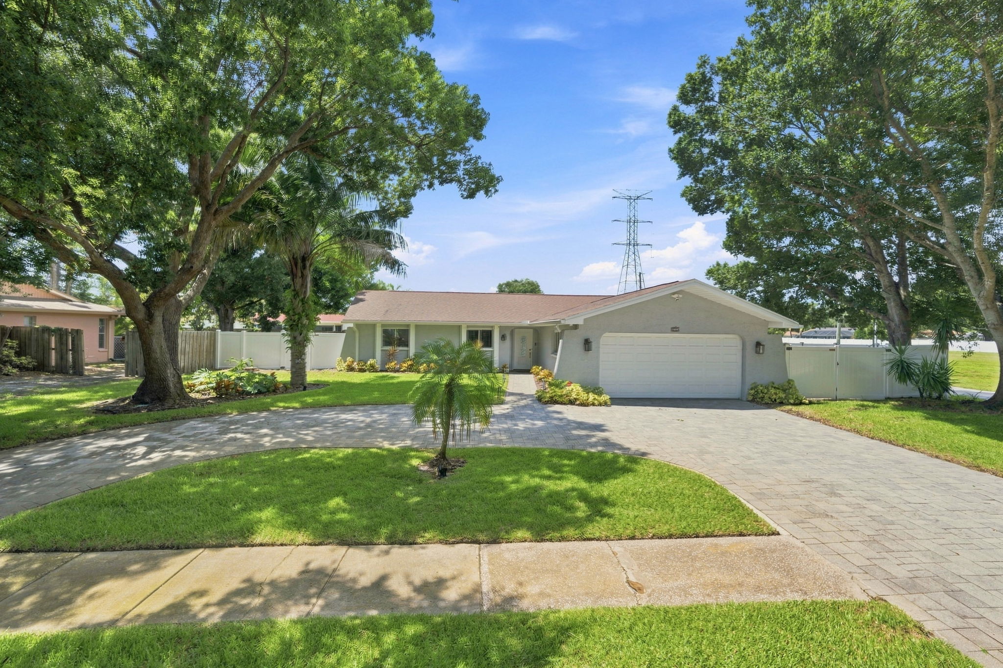 Front Exterior15