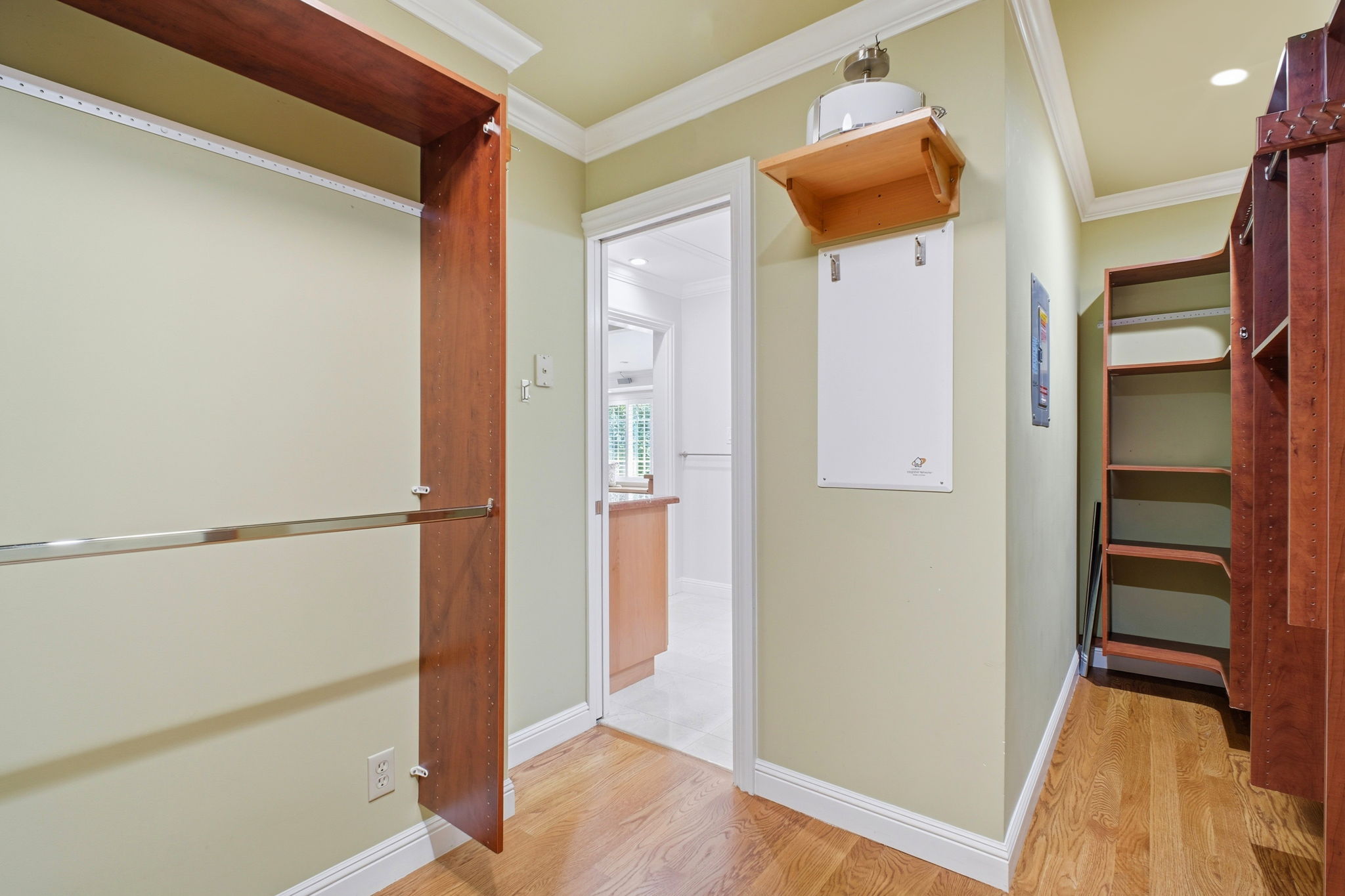 037_F8_32760 Orick St