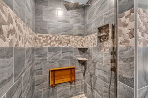  Photo 24