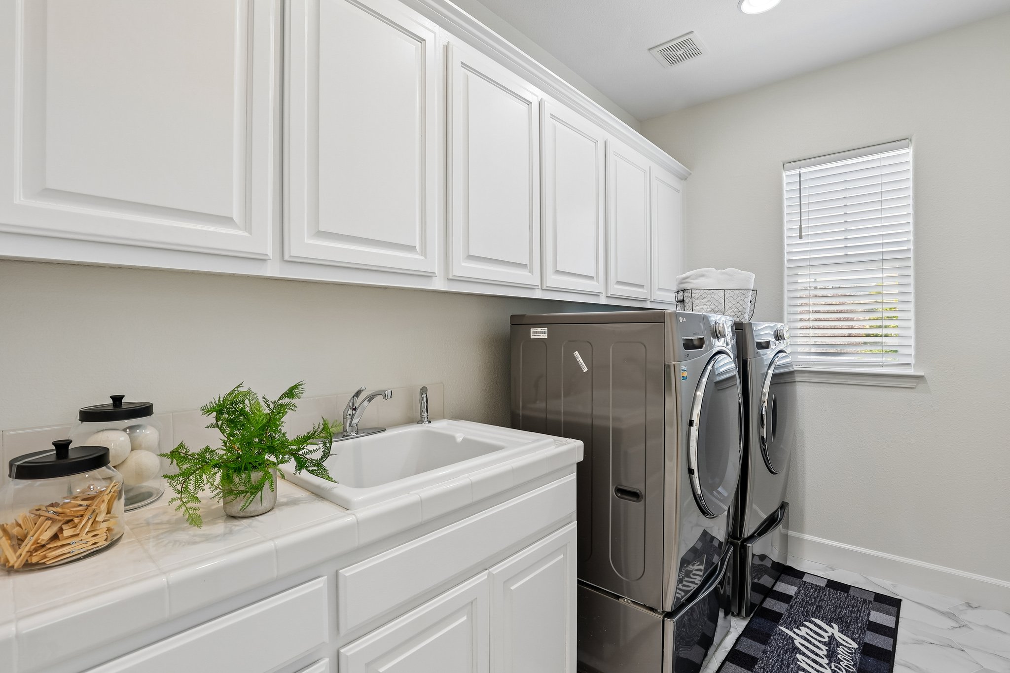 Cranbrook Pl-S2506-025.jpg
