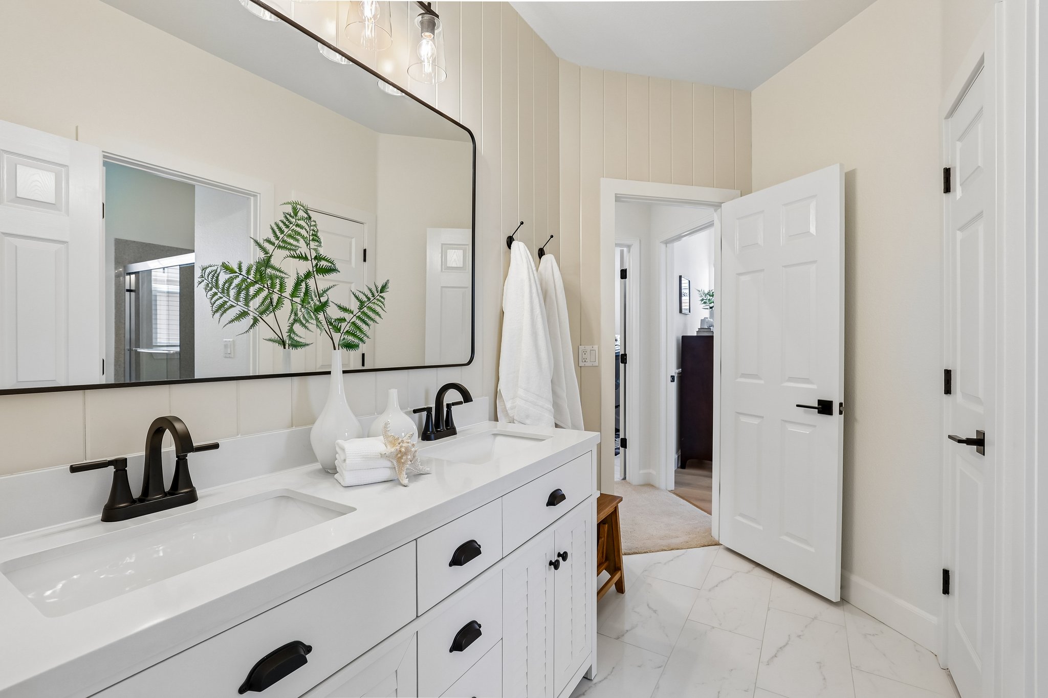 Cranbrook Pl-S2506-028.jpg