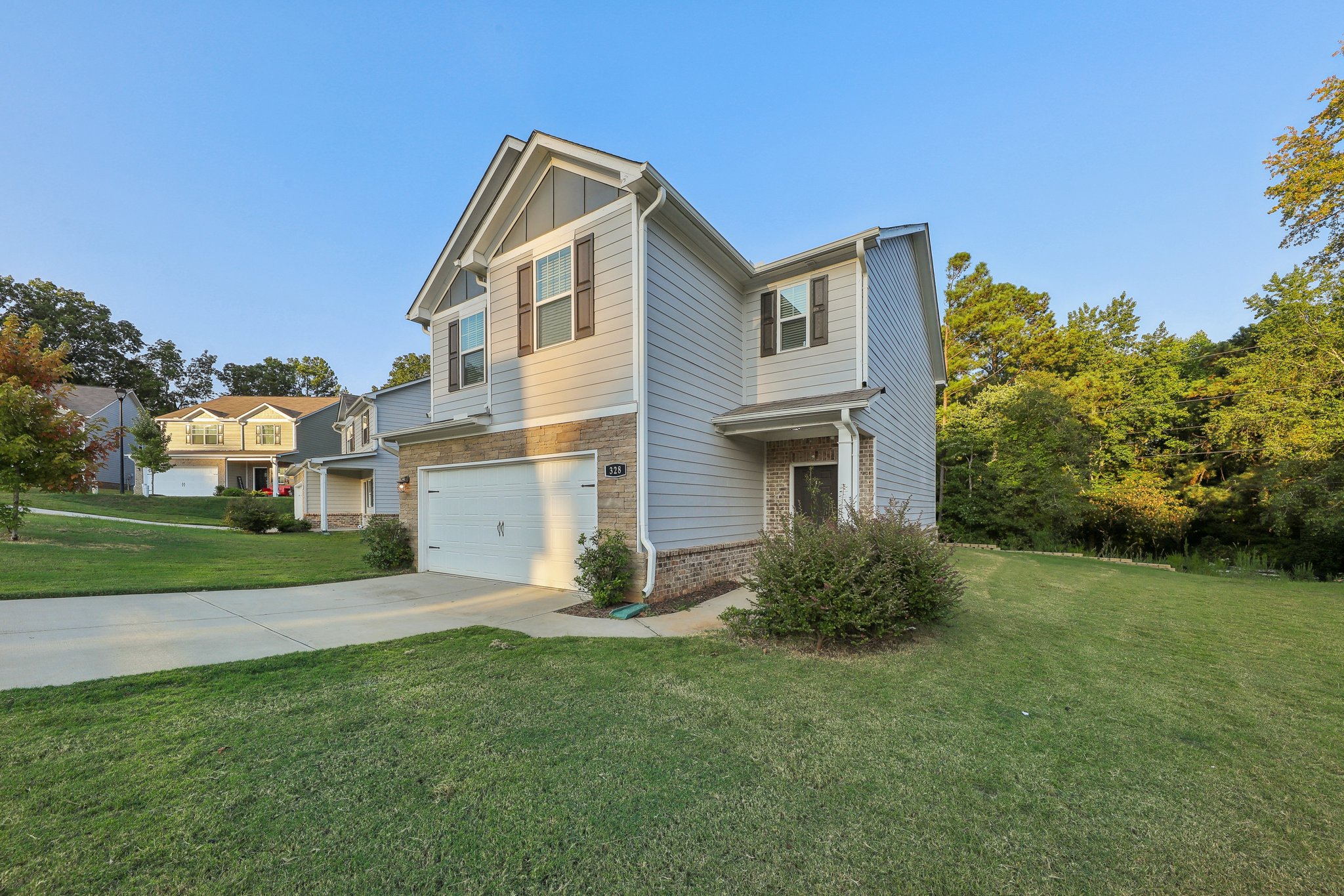 Augusta Woods Dr-002.jpg