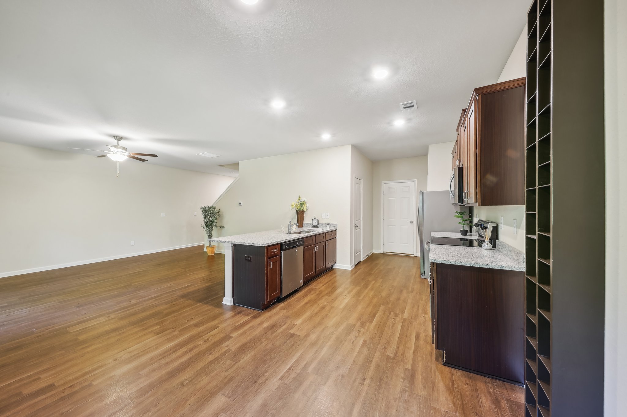 Augusta Woods Dr-008.jpg