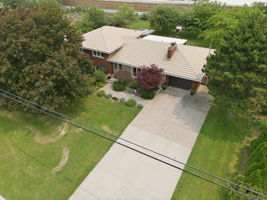  Photo 0