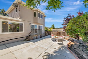 046_328 Midvale Ave