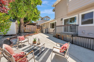 048_328 Midvale Ave