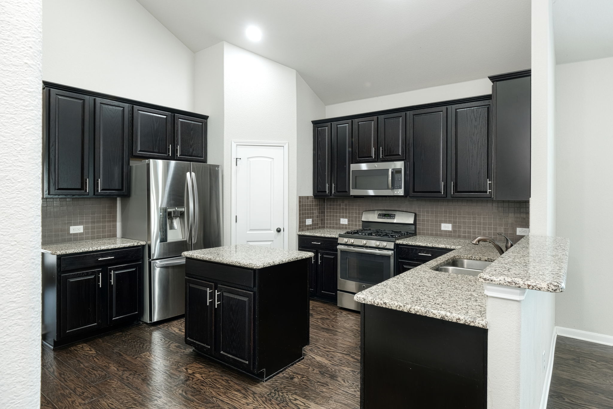 Kitchen/Breakfast Bar