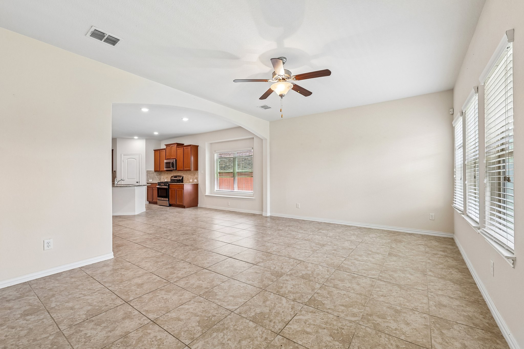 Shale Cir-S1305-010.jpg