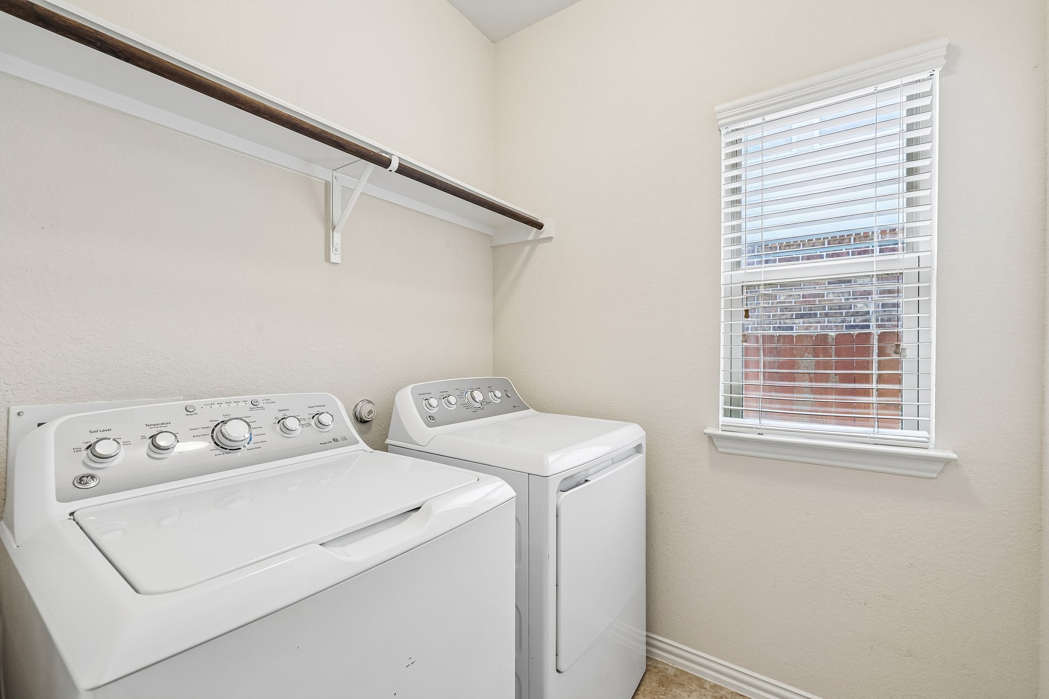 Shale Cir-S1305-020.jpg