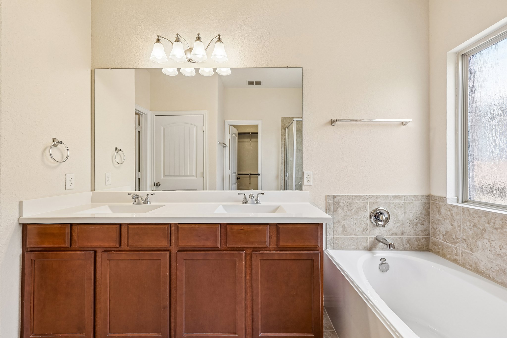 Shale Cir-S1305-028.jpg