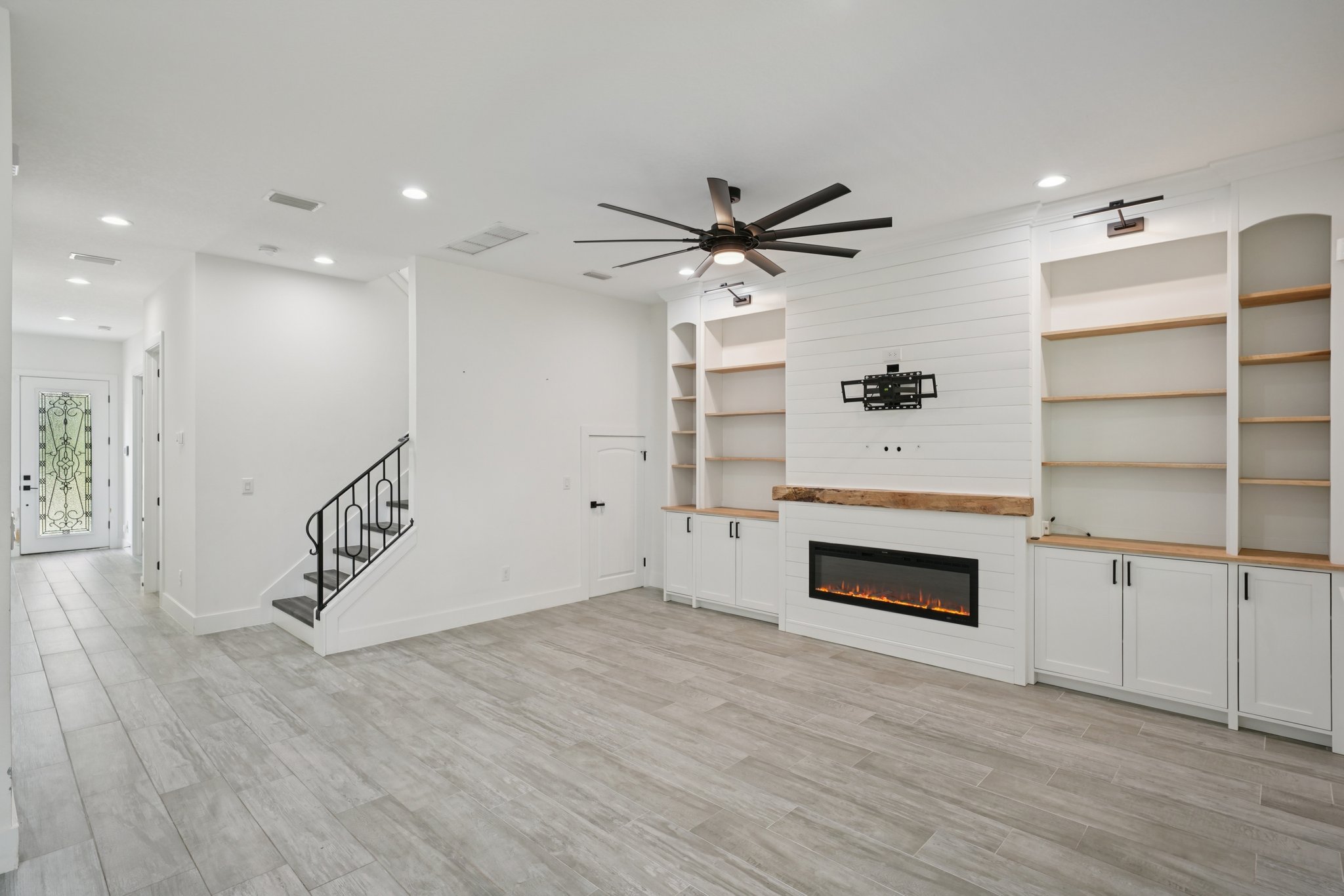 W Frierson Ave-S0908-005.jpg