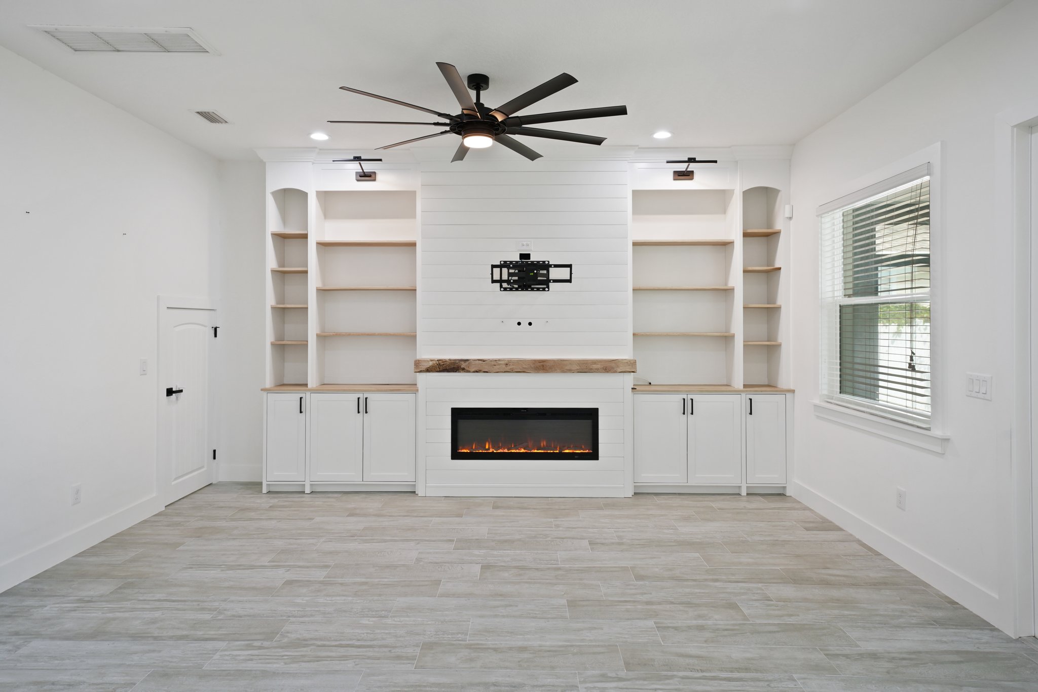 W Frierson Ave-S0908-006.jpg
