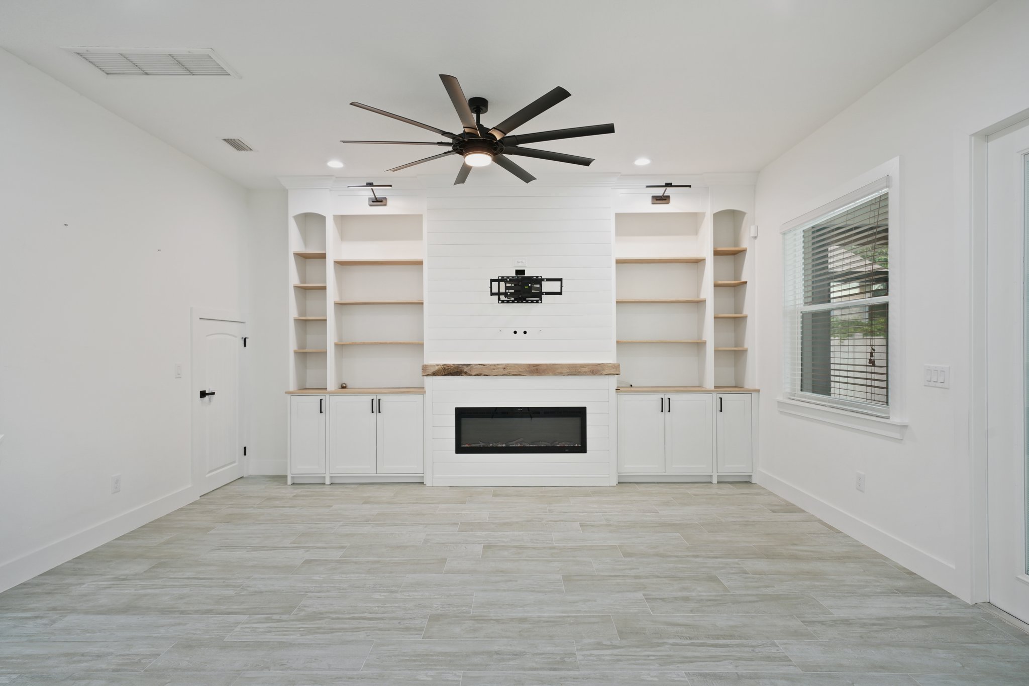 W Frierson Ave-S0908-011.jpg