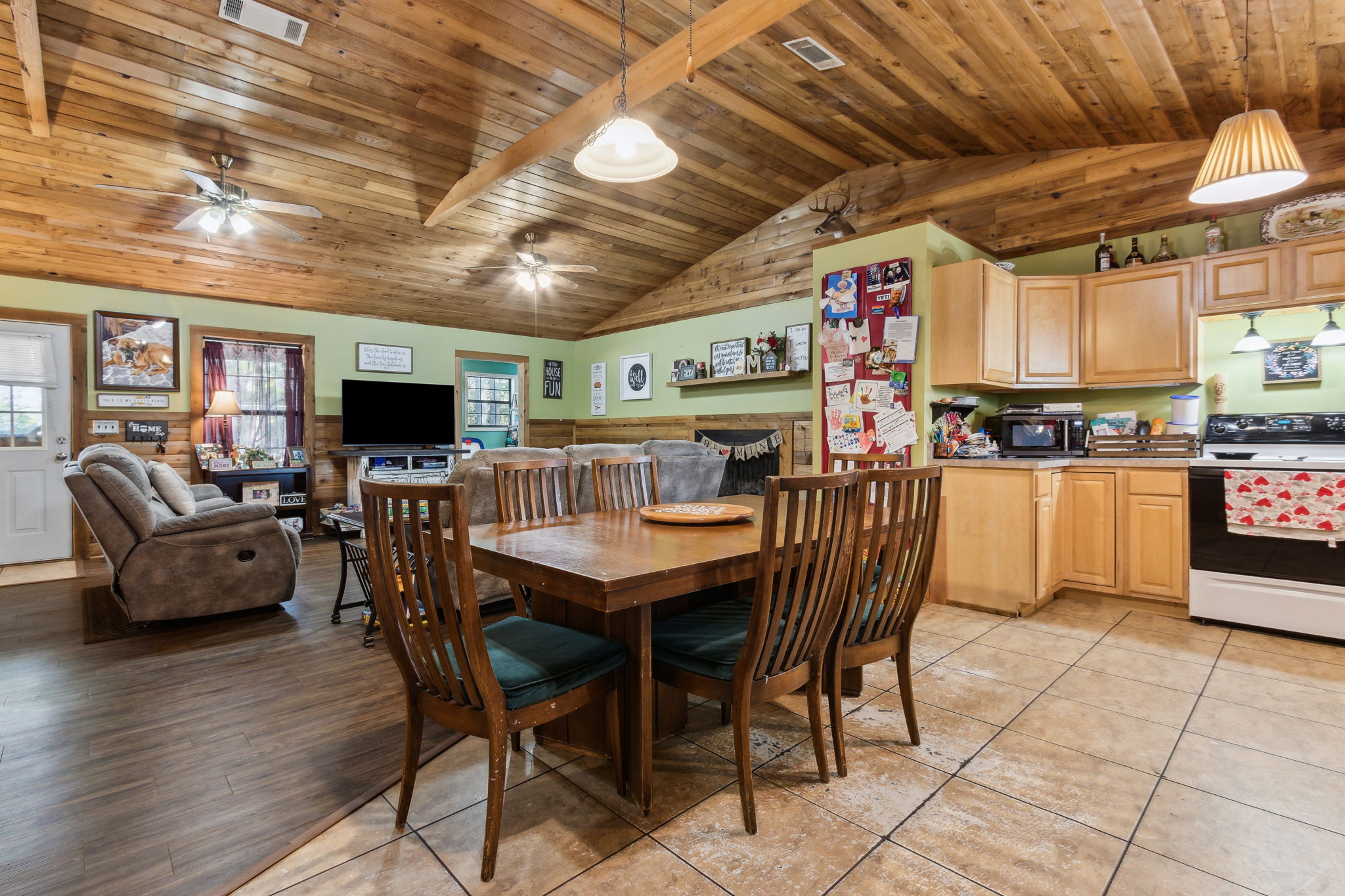 Dining Room/Kitchen