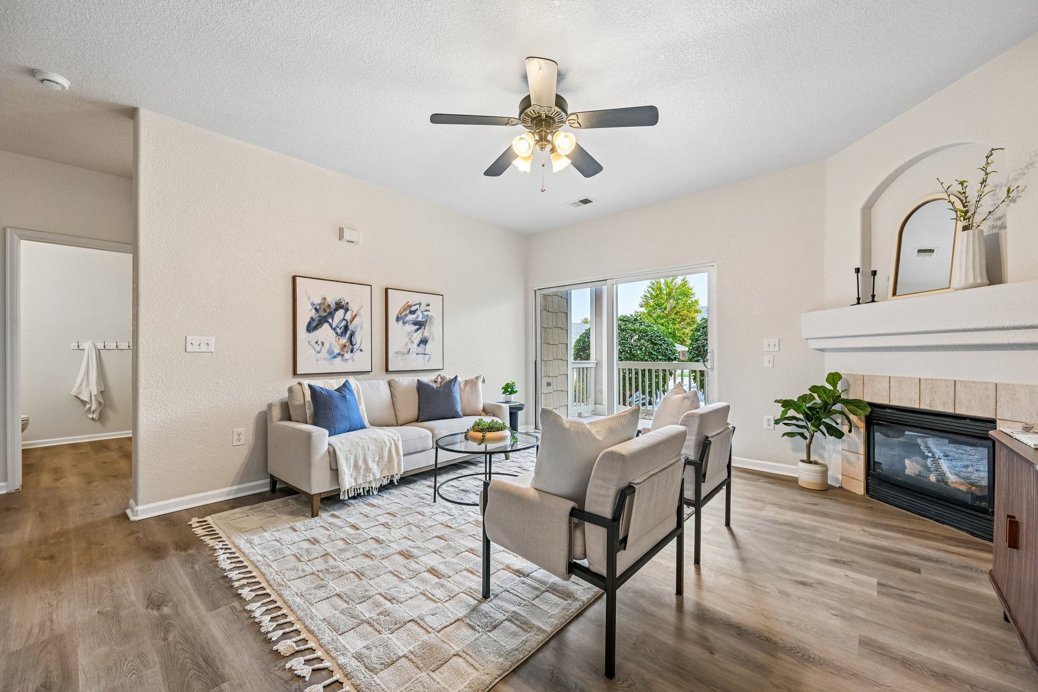 Boulder Cir 102-S1809-008.jpg