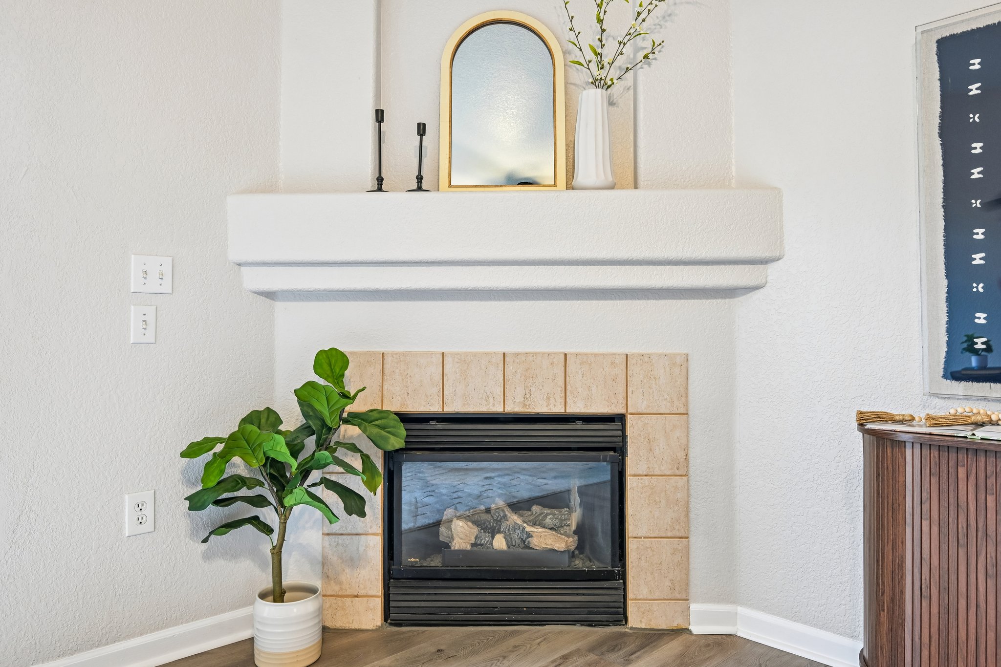 Boulder Cir 102-S1809-012.jpg