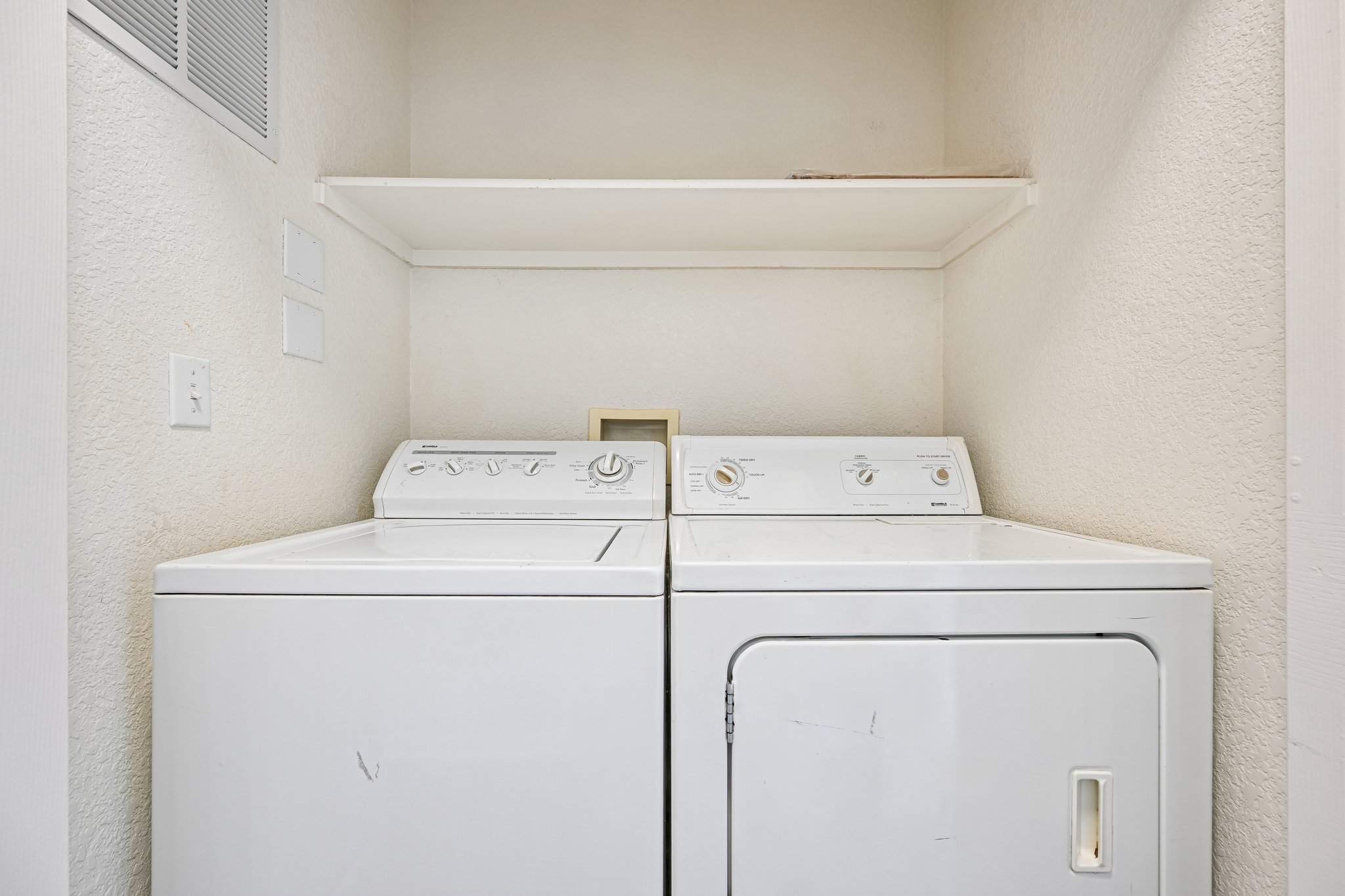 Boulder Cir 102-S1809-023.jpg