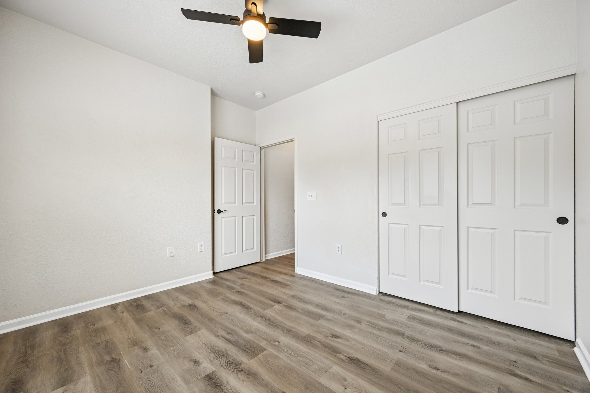 Boulder Cir 102-S1809-025.jpg