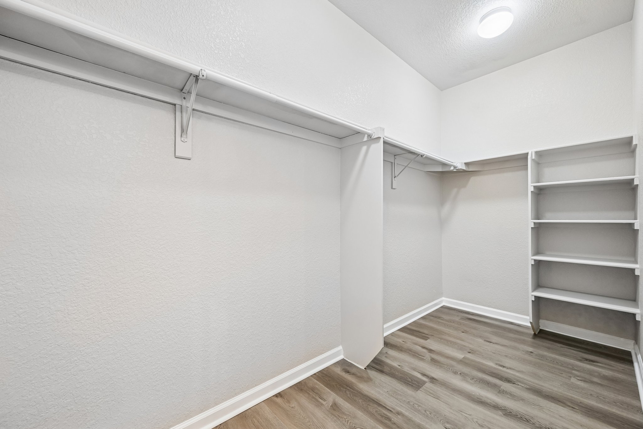 Boulder Cir 102-S1809-034.jpg