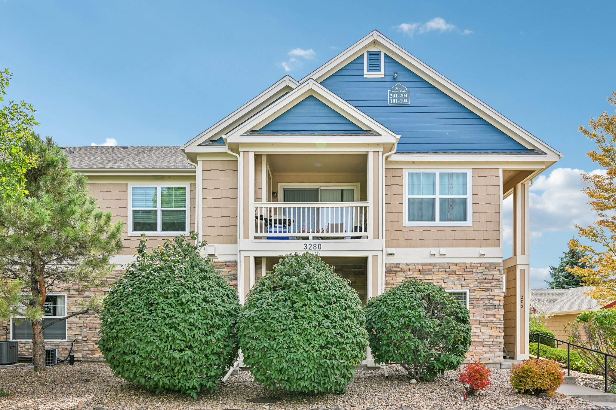 Boulder Cir 102-S1809-037.jpg