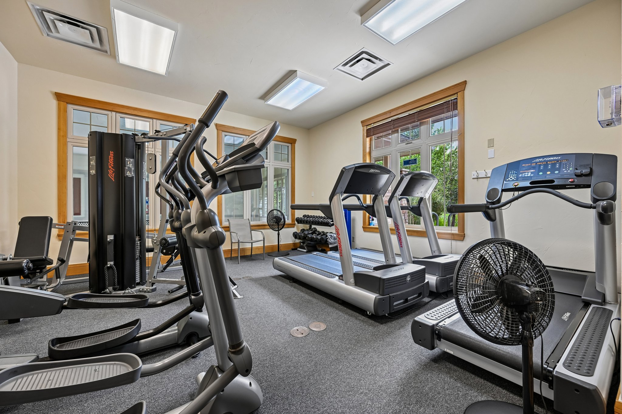 Boulder Cir 102-1809-905.jpg