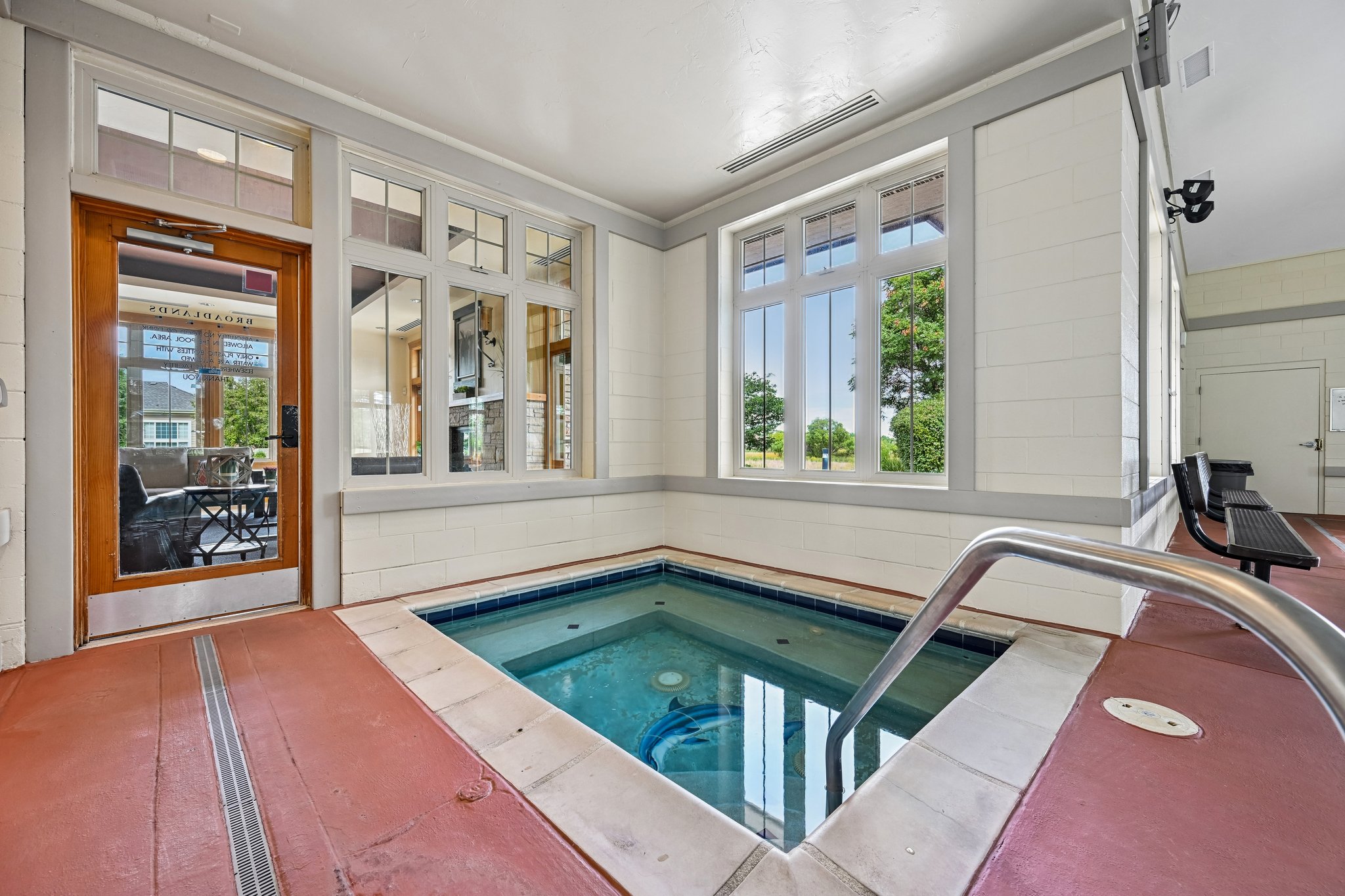 Boulder Cir 102-1809-908.jpg