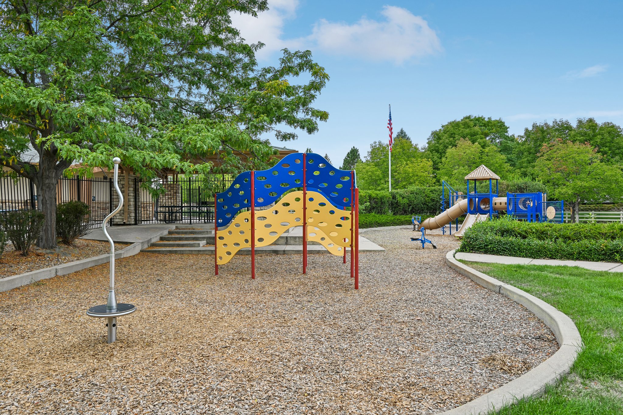 Boulder Cir 102-1809-920.jpg