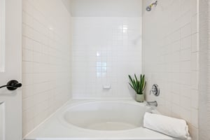 Boulder Cir 102-S1809-033.jpg